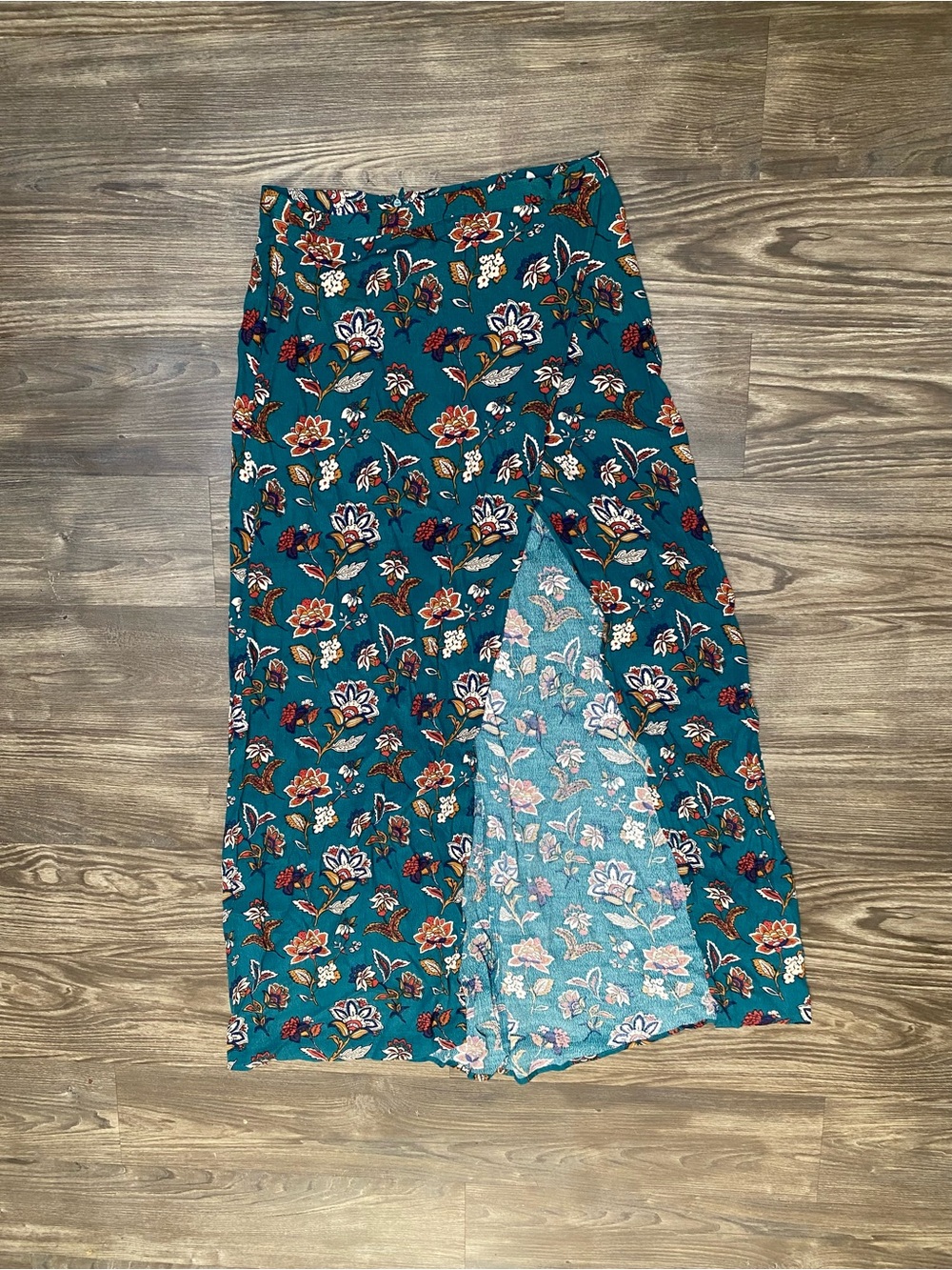 Forever 21 Floral Skirt With Slit